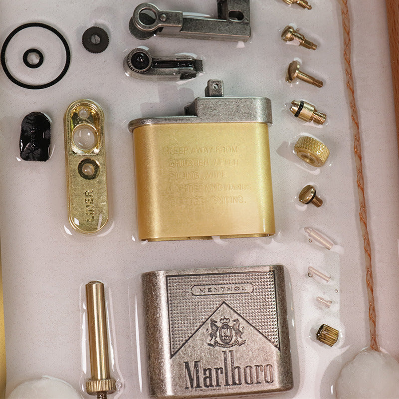 CHIEF CF311 Marlboro Vintage Pop-Up Kerosene Lighte RY030